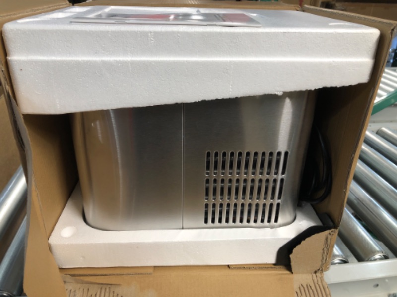 Photo 1 of 33Lbs/24H Ice Maker Countertop, 10 Ice Cube in 8 Min