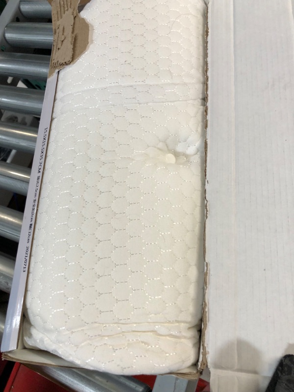 Photo 2 of (LOOKS NEW) Elviros Cervical Memory Foam Pillow 