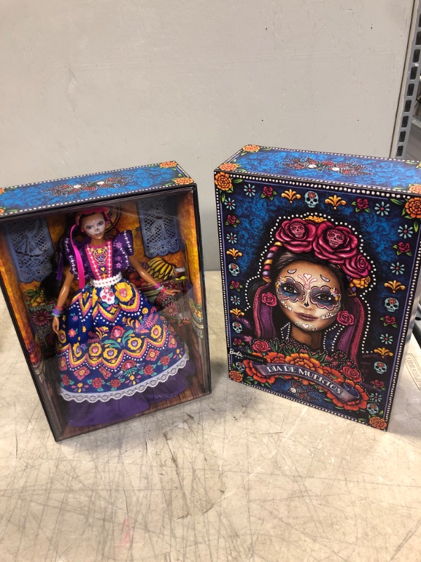 Photo 2 of Barbie Signature 2022 Dia De Muertos Collector Doll
(BRAND NEW)
