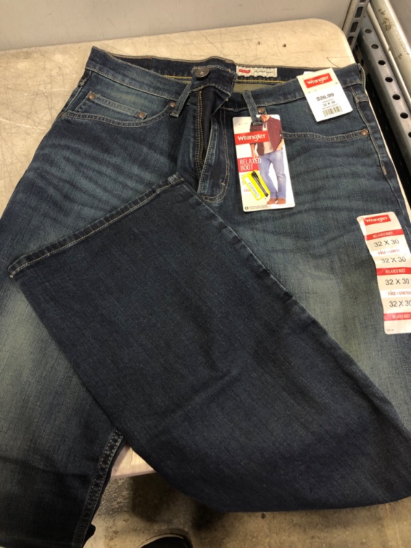 Photo 2 of Wrangler Mens Relaxed Bootcut Jeans Size 32/30 Blue Denim Cotton StretcH