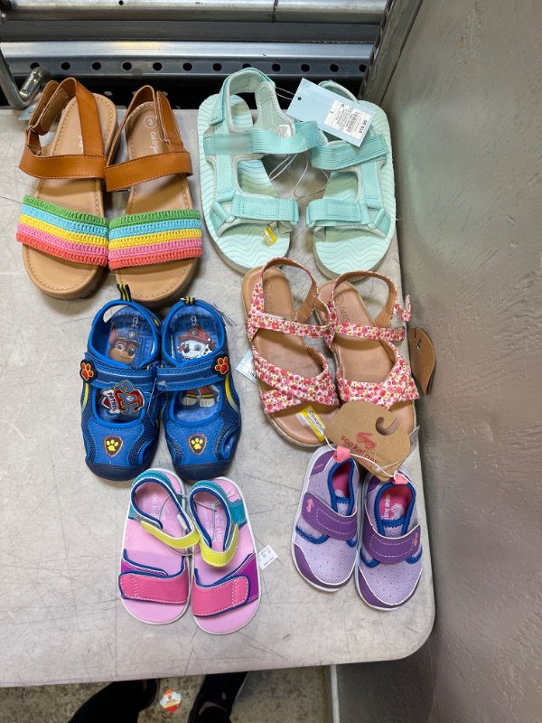 Photo 1 of Bag Lot, 6 Pair Children;s Shoes, Various Sizes & Styles
