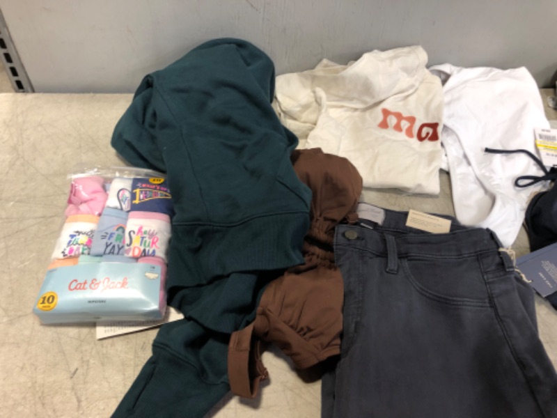 Photo 3 of BOX LOT---WOMEN'S CLOTHING BUNDLE VARIOUS ITEMS AND SIZES -- + GIRL KIDS UNDERWEAR

