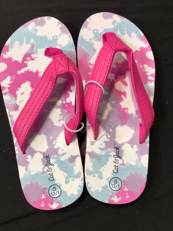 Photo 2 of Girls' Ava Slip-on Thong Sandals - Cat & Jack Pink S 
