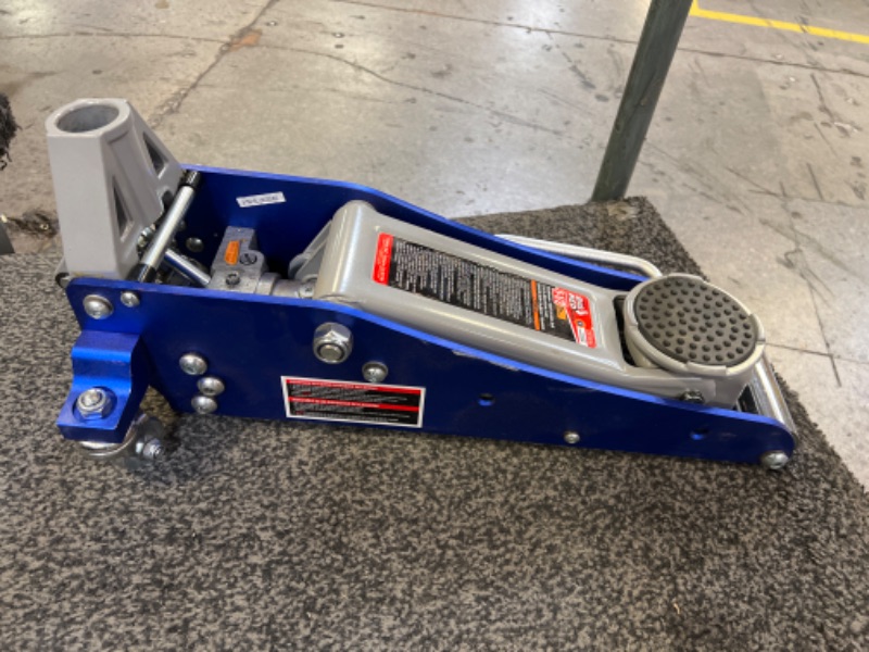 Photo 2 of BIG RED T815016L Torin Hydraulic Low Profile Aluminum and Steel Racing Floor Jack with Dual Piston Quick Lift Pump, 1.5 Ton (3,000 lb) Capacity, Blue ---- PARTS ONLY- MISSING BAR ---- 