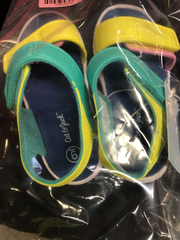 Photo 1 of CAT & JACK MULTI COLOR