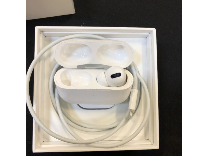 Photo 3 of Airpods Pro (MISSING AN AIRPOD)