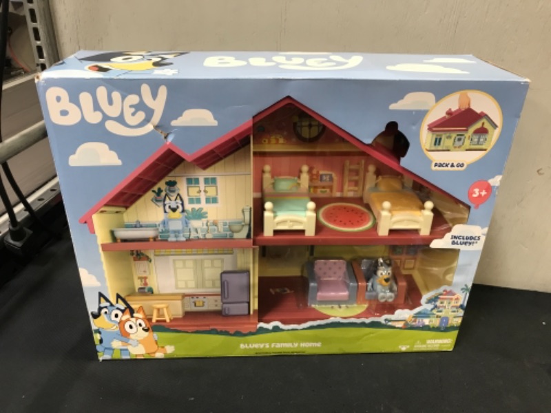 Photo 2 of Bluey Family Home Playset