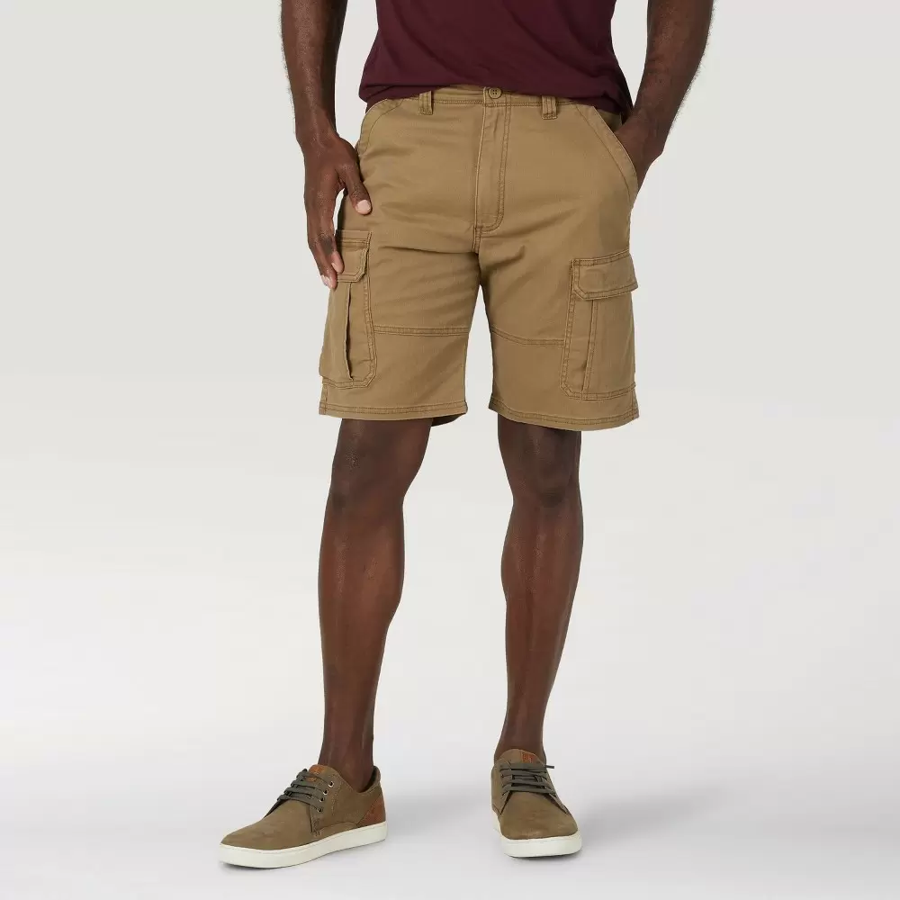 Photo 1 of Wrangler Size 42 Men's 10" Relaxed Fit Flex Cargo Shorts - Khaki  
