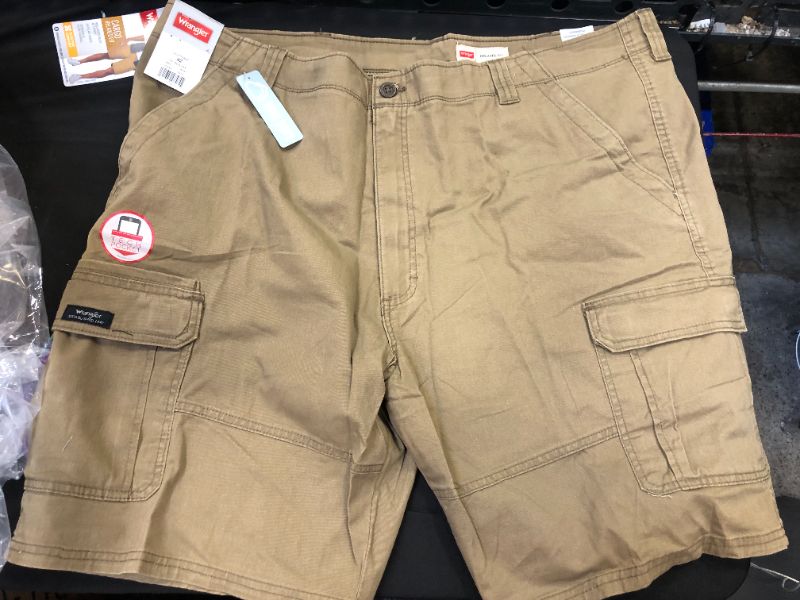 Photo 2 of Wrangler Size 42 Men's 10" Relaxed Fit Flex Cargo Shorts - Khaki  
