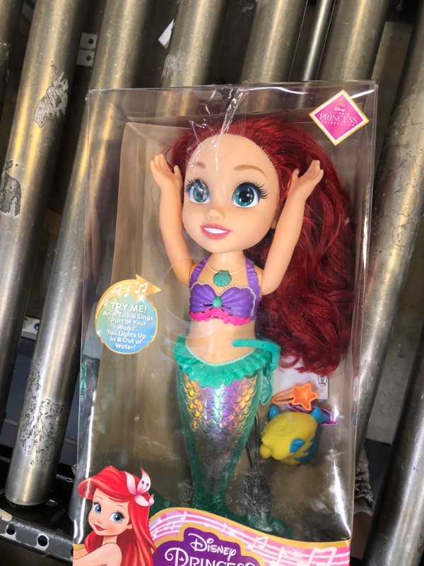 Photo 1 of Disney Princess My Singing Friend Ariel & Flounder 

