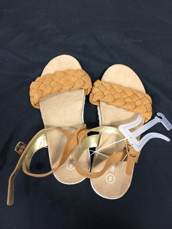 Photo 1 of GIRLS AMELIA FOOTBED SANDALS SIZE 5