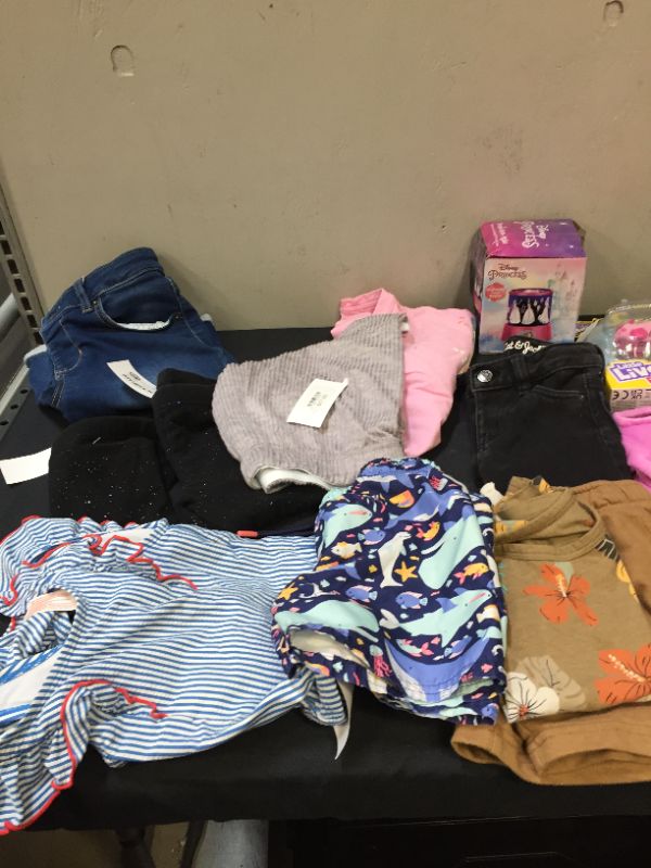 Photo 2 of BAG LOT OF GIRLS CLOTHING DIFFERENT STYLES AND SIZES --SOLD AS IS --- 