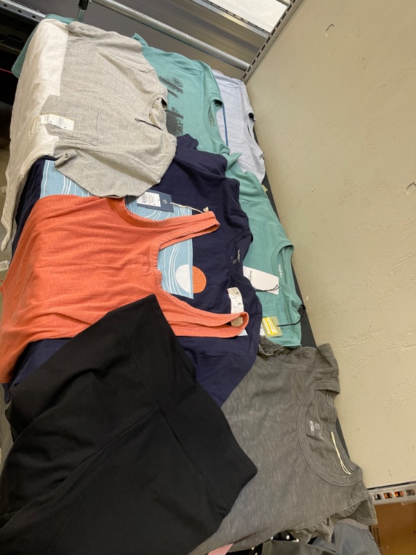 Photo 1 of BAG LOT, VARIOUS MEN'S & WOMA'N'S CLOTHING, SIZES S-XL