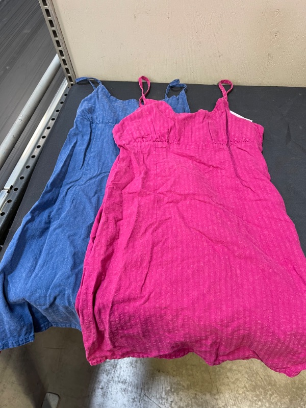 Photo 1 of 2 CT Women's Sleeveless Woven Bodycon Dress - Wild Fable™
Blue &  Plum Purple SIZE M








