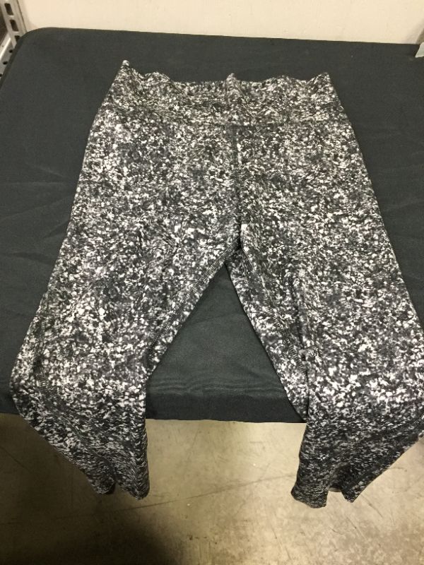 Photo 2 of ALL IN MOTION GIRLS FASHION CROP PANTS SIZE M 