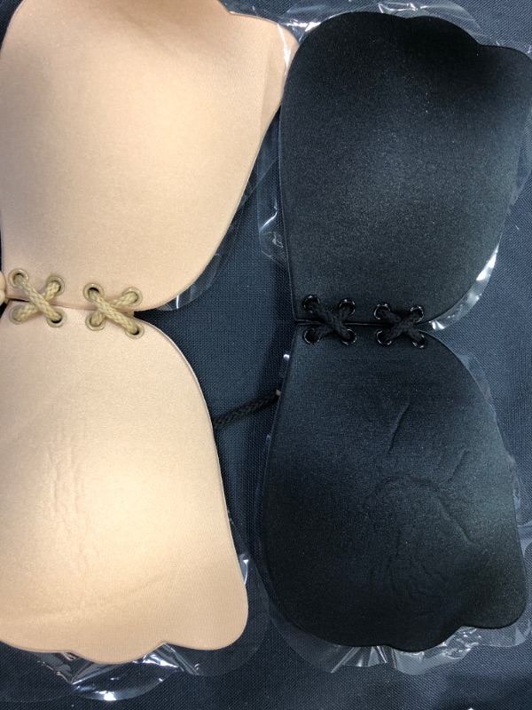 Photo 1 of 2 STRAPLESS STICKY BRA SIXE B 