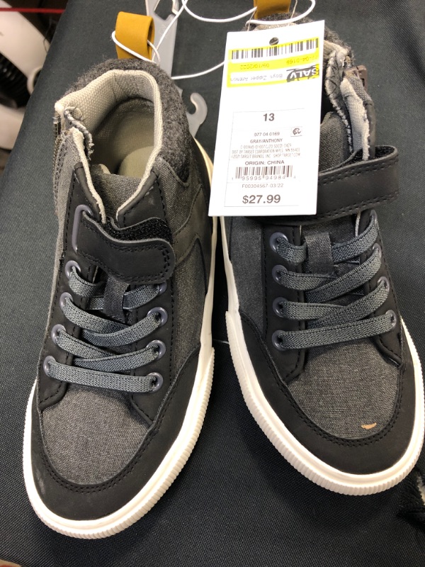 Photo 2 of Boys' Zipper Anthony Sneakers - Cat & Jack™

SIZE 13 