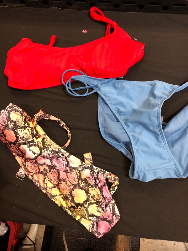 Photo 1 of Bikini ITEMS 3 COUNT SIZE L/XL 