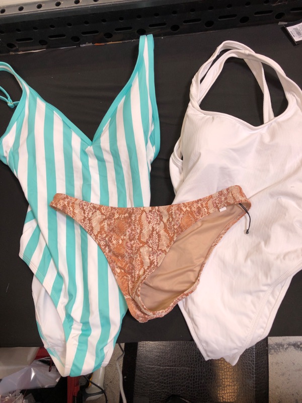 Photo 1 of 3 Bikini ITEMS SIZE S