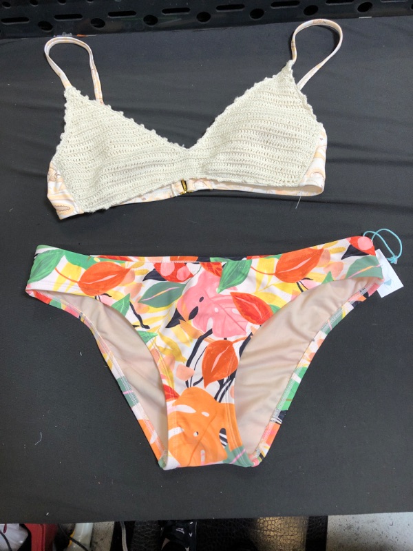 Photo 1 of 2 Bikini ITEMS SIZE M