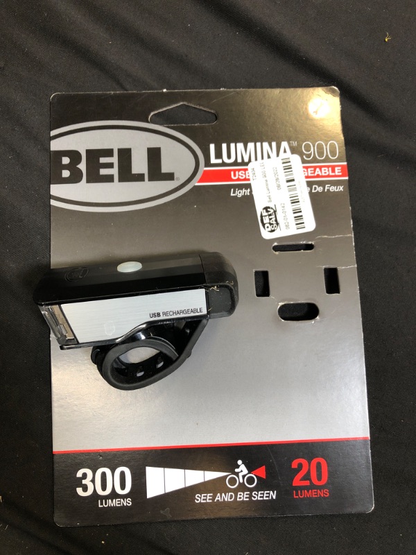 Photo 2 of Bell Lumina 900 LED Bike Light Set ( MISSING RED LIGHT ) 


