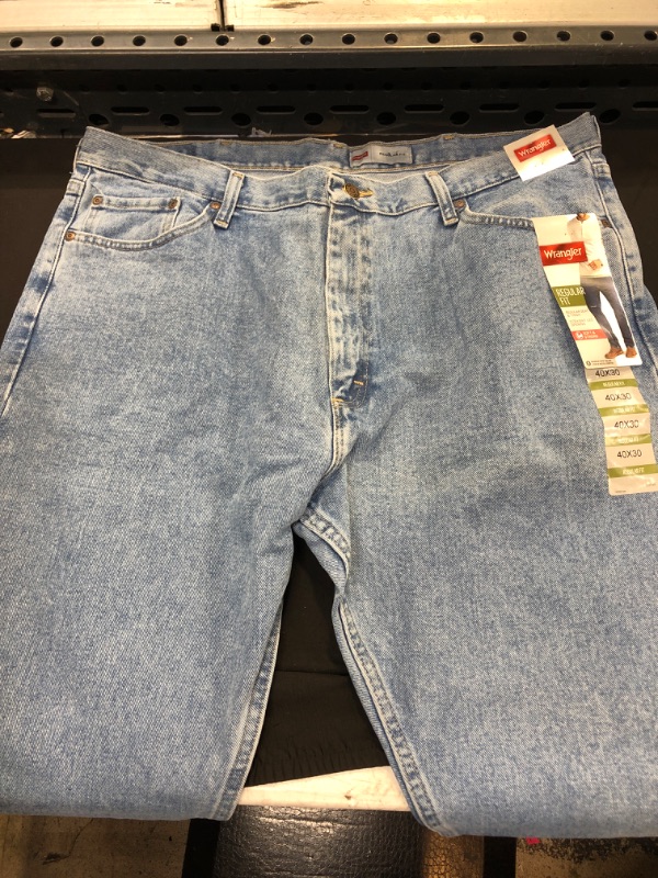 Photo 2 of Wrangler Men's Regular Fit Jeans -SIZE 40X30
