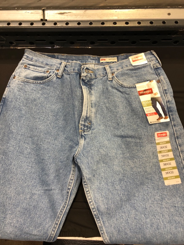 Photo 2 of Wrangler Men's Regular Fit Jeans -SIZE 38X32
