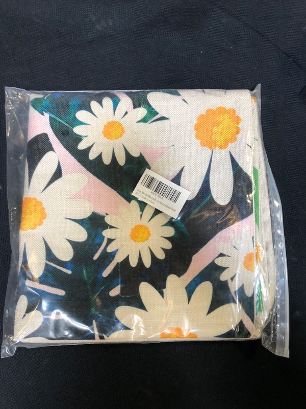 Photo 2 of 18 * 18 inches Home Soft Printed Daisy Pillowcase Comfortable Cushion Indoor Decorative Pillowcase for Living Room Sofa Bed Chair car Bedroom
