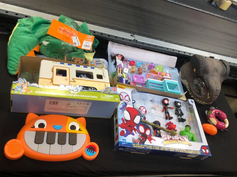 Photo 1 of Bundle Kids Toys --(Missing Accessories)