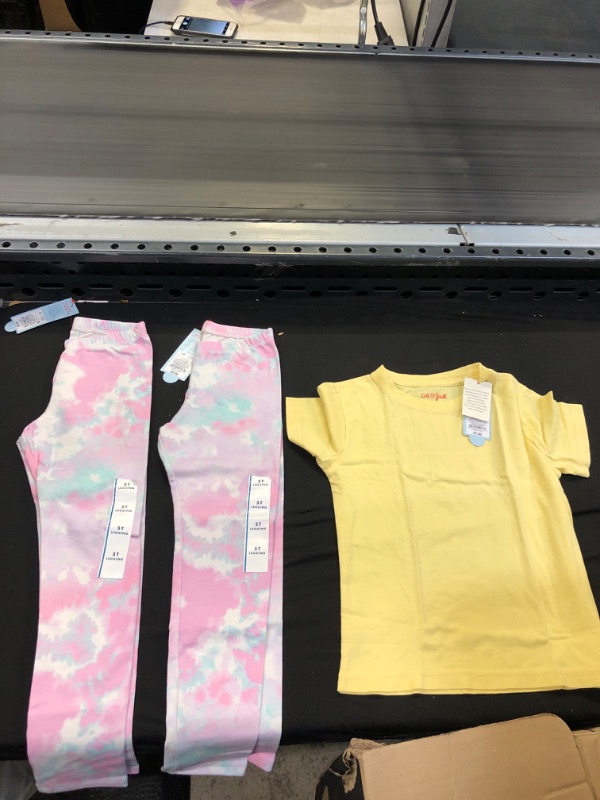 Photo 1 of 3 pcs Cat and Jack girls clothes size 5T 
