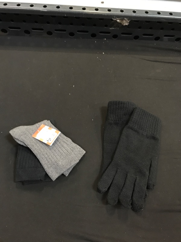 Photo 3 of 2PCS MISC CLOTIHNG ITEMS- SIZE M KIDS SOCKS--MENS GLOVES