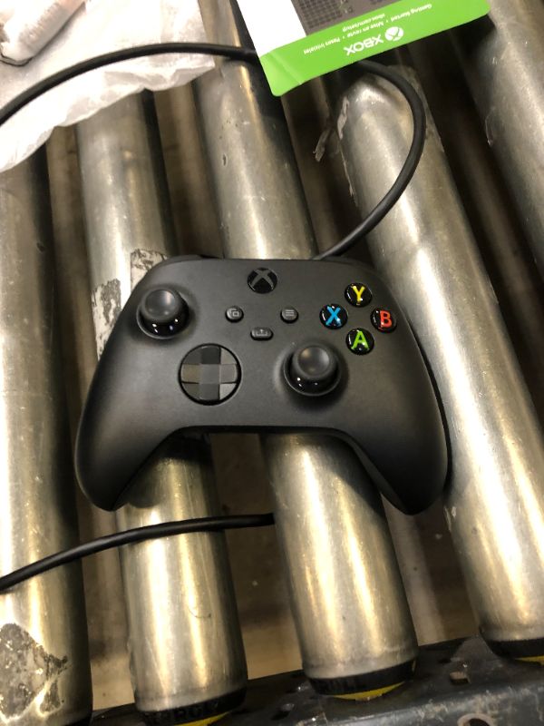 Photo 3 of Microsoft - Xbox Series X 1TB Console - Black