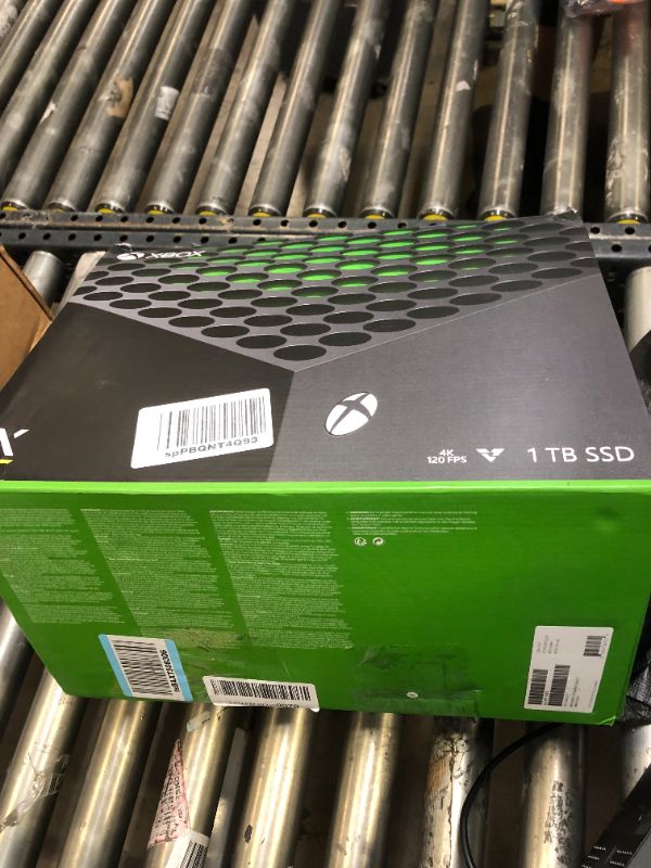 Photo 6 of Microsoft - Xbox Series X 1TB Console - Black