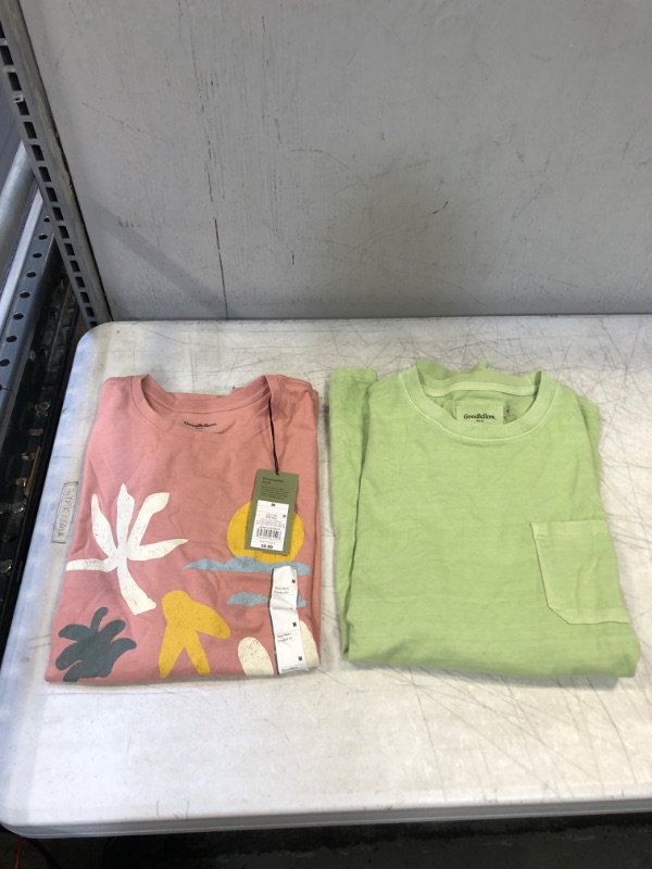 Photo 3 of En's Short Sleeve Graphic T-Shirt - Goodfellow & Co™--En's Long Sleeve Garent Dyed Pocket T-Shirt - Goodfellow & Co™

