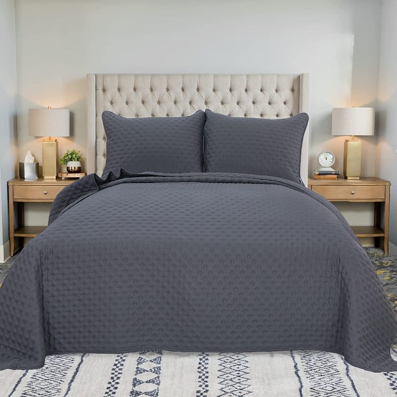 Photo 1 of Caritasu 3 Piece Quilt Set King Size, Grey Bedspread Coverlet Star Pattern Quilts Reversible Lightweight Bedding Sets for All Season(90"x 104")
