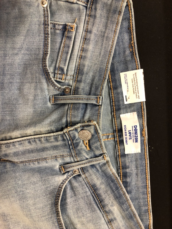 Photo 3 of DENIZEN® from Levi's® Women's Mid-Rise Slim Jeans
4M W27 L30