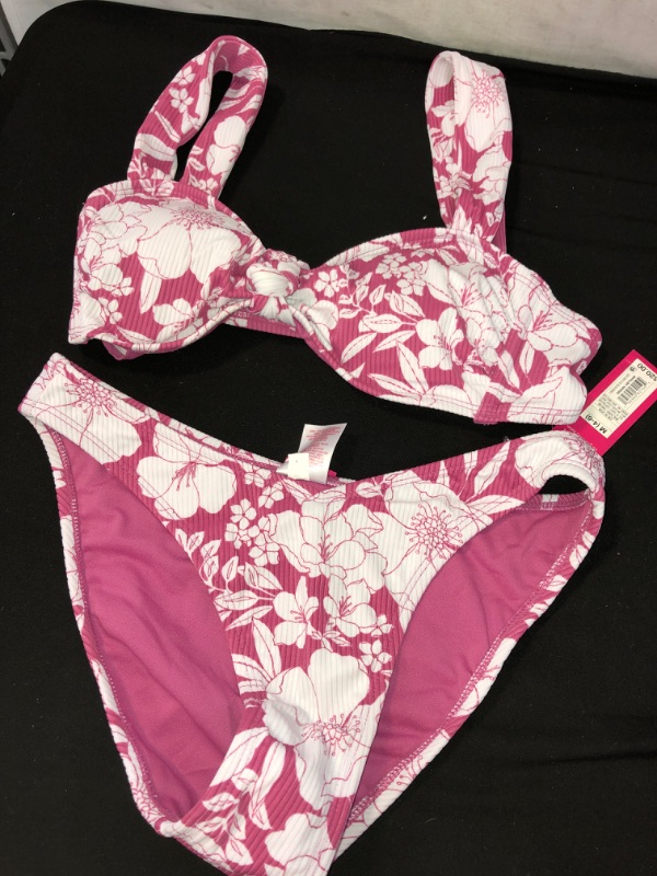 Photo 3 of 2 PIECE Xhilaration™ Berry Pink Floral Print Juniors' Ribbed Cheeky High V-Leg Bikini Botto +  Ribbed Knot-Front Bralette Bikini Top , SIZE MEDIUM (4-6)