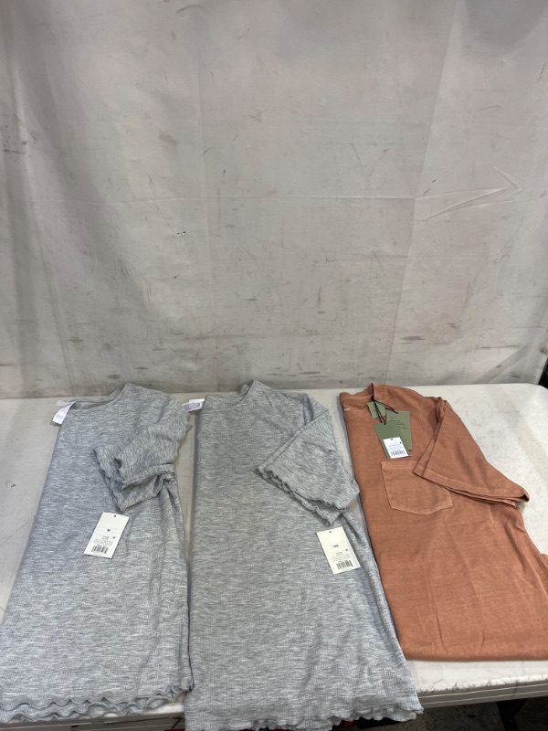 Photo 1 of 2 GREY WOMENS SLEEP T-SHIRTS - SIZE M & 2XL , MENS ORANGE T-SHIRT - SIZE: M