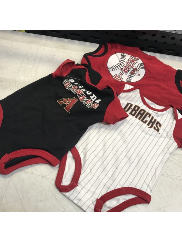 Photo 1 of 6/9 Months Detroit Red Wings Infant  Size 18 Months Set of 3 Different NHL Apparel

