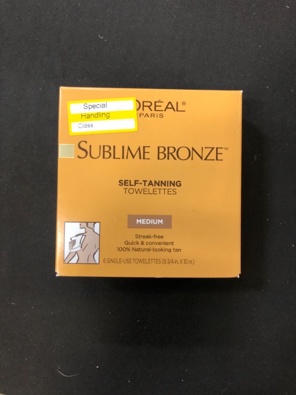 Photo 2 of  L'Oreal Paris Natural Looking Self-Tanning Wipes 6 Count Medium Tone 