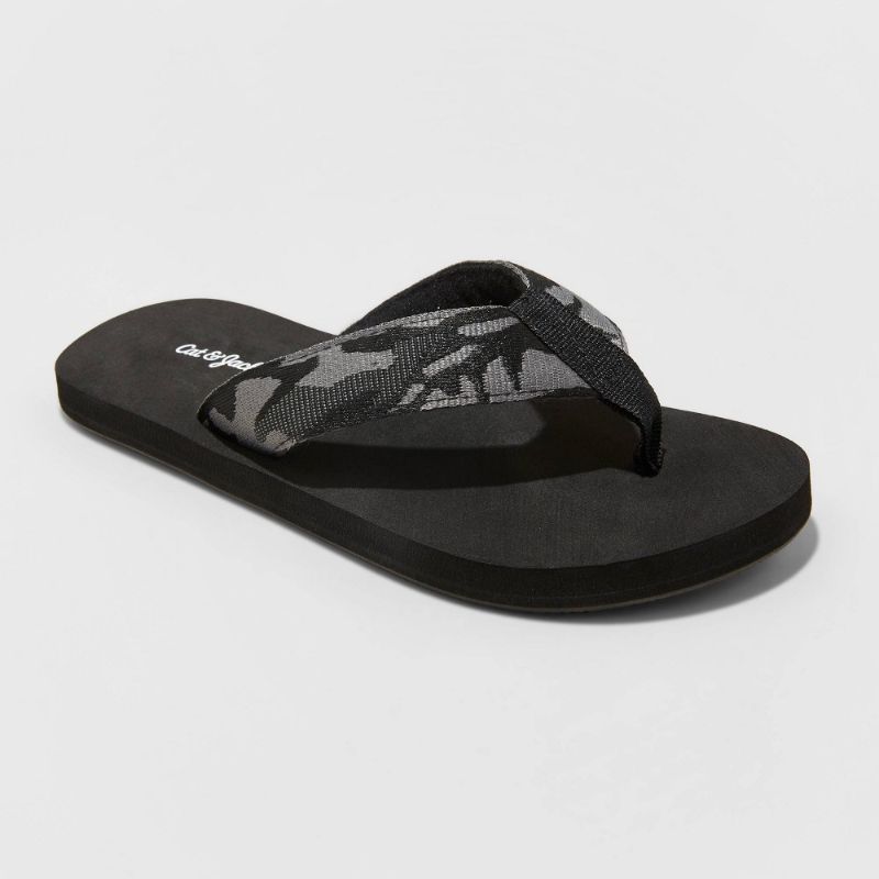 Photo 1 of Boys' Cal Slip-on Thong Sandals - Cat & Jack™ SIZE LARGE (4/5)
