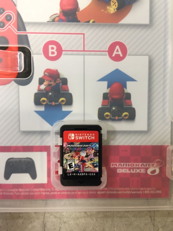 Photo 2 of Mario Kart 8 Deluxe - Nintendo Switch - CASE IS A BENT DENT -