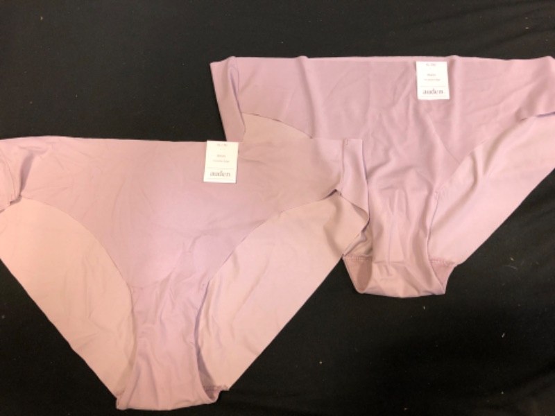 Photo 2 of 2 Women's Laser Cut Cheeky Bikini Underwear - Auden™
XL (16)