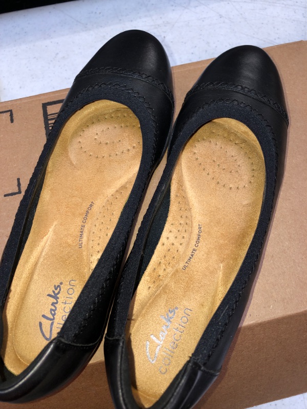 Photo 2 of Clarks Women's Sara Bay Ballet Flat SIZE 6.5 