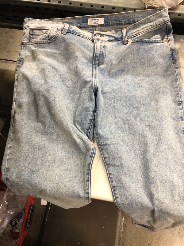 Photo 2 of DENIZEN® from Levi's® Women's Mid-Rise Cropped Boyfriend Jeans   SIZE 18 OR 20