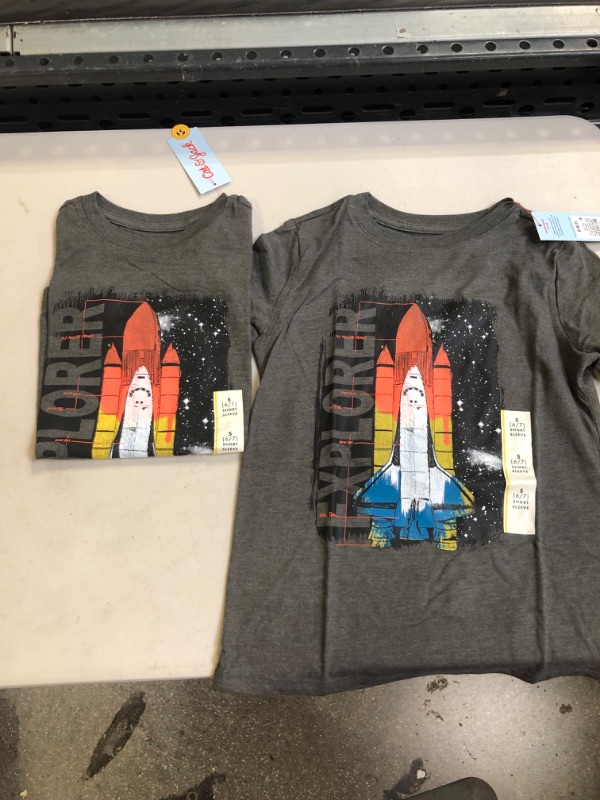 Photo 2 of Boy' Hort Leeve 'Rocket Explorer' Graphic T-hirt - Cat & Jack™ SIZE S, 2 COUNT 
