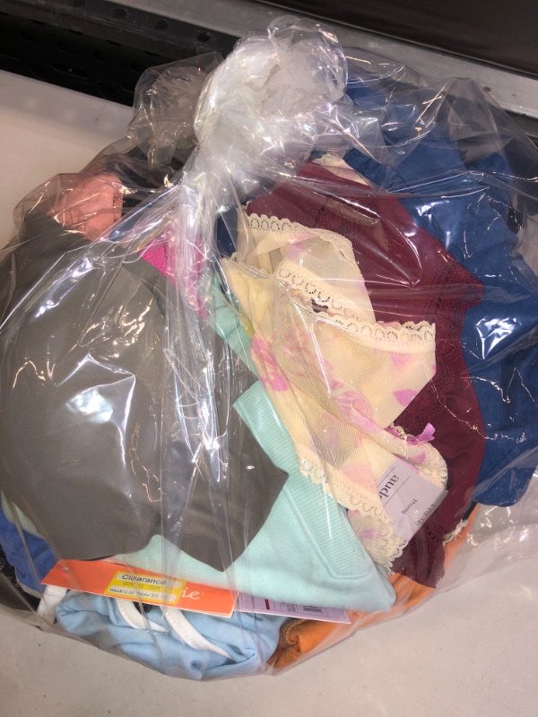 Photo 2 of WOMENS CLOTHES BUNDLE , VARIOUS SIZES 