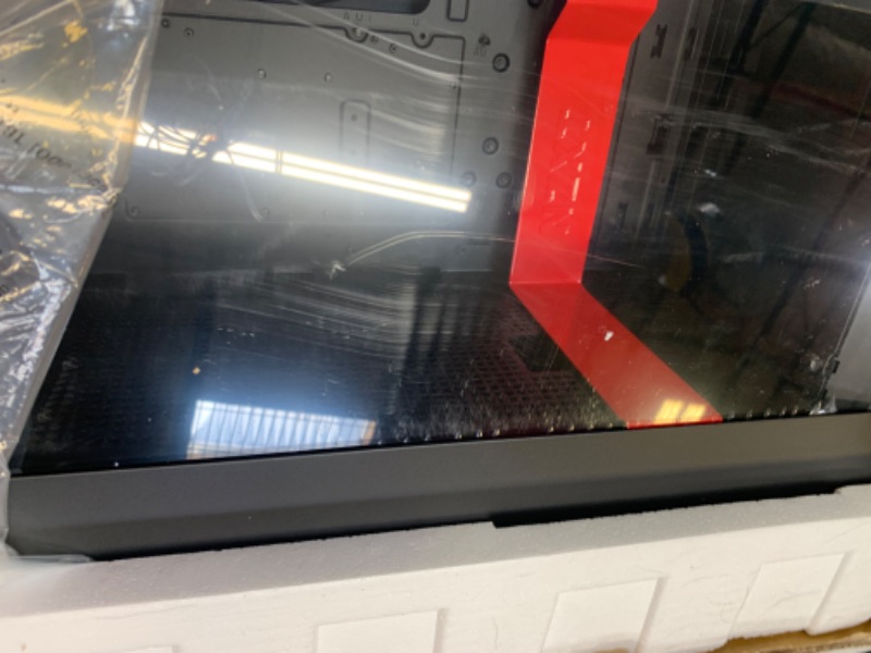 Photo 5 of NZXT H510i - CA-H510i-BR - Compact ATX Mid-Tower PC Gaming Case - Front I/O USB Type-C Port - Vertical GPU Mount - Tempered Glass Side Panel - Integrated RGB Lighting - Black/Red, Box Packaging Damaged, Moderate Use, Scratches and Scuffs on item
