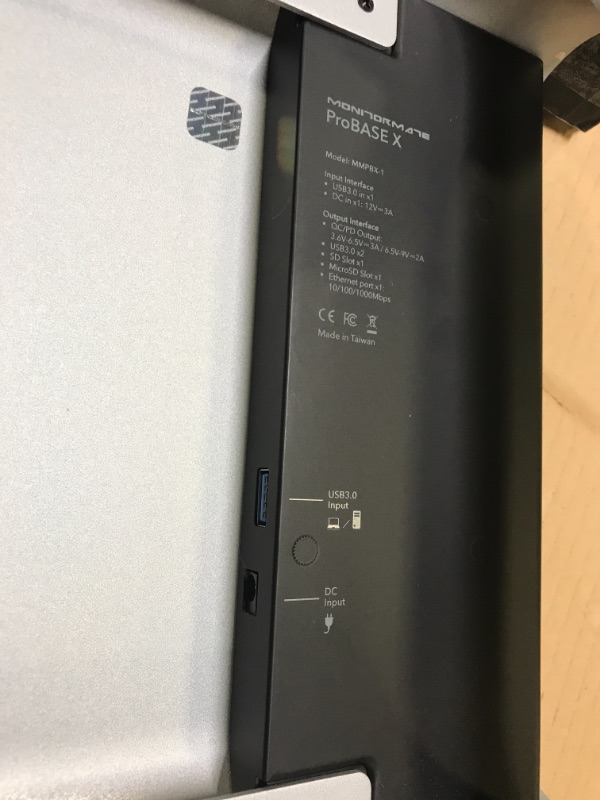 Photo 1 of MONITORMATE ProBASE X USB3.0 Aluminum Monitor Stand with 18W Fast-Charging Port(Compatible with iPhone 8/X/Xr/Xs/11)      