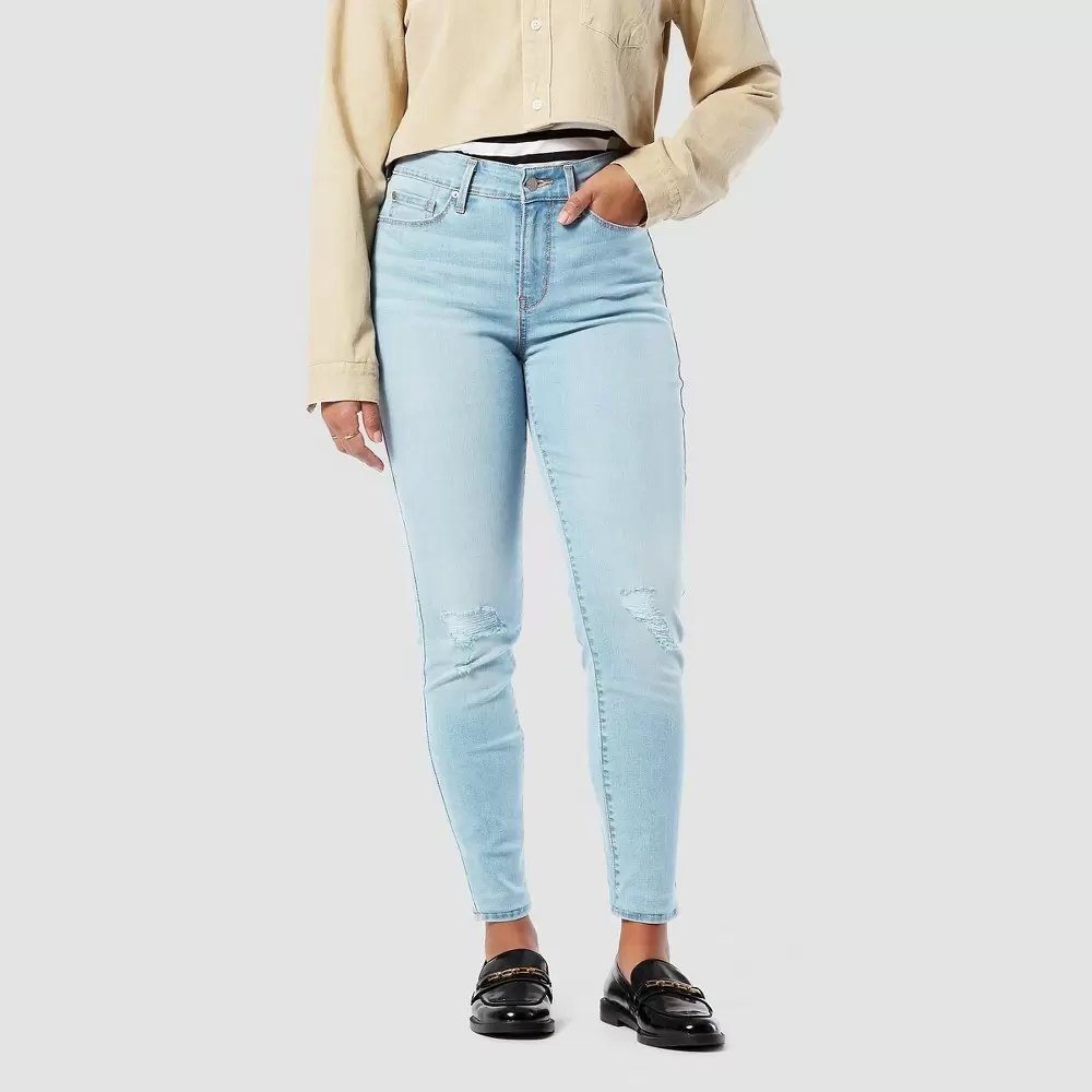 Photo 1 of DENIZEN from Levi's Women's High-Rise Skinny Jeans - See You Later ---Size 33x30 Short